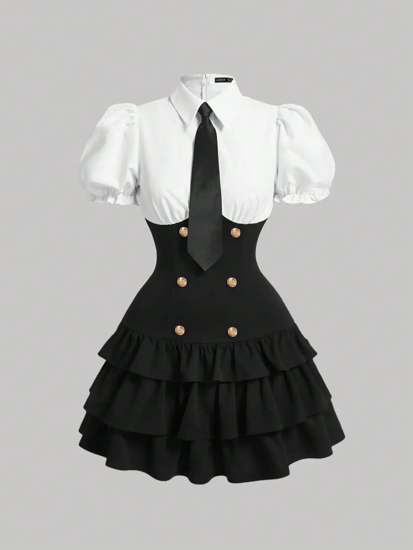 Белая блузка с пышными рукавами и черное корсетное мини-платье с золотыми пуговицами и многоярусным рюшевым подолом
Белая блузка с пышными рукавами и черное корсетное мини-платье с золотыми пуговицами и многоярусным рюшевым подолом