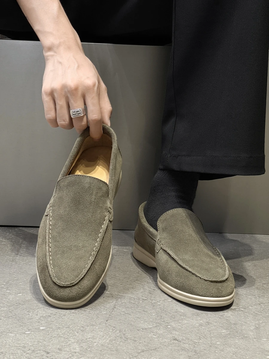 Новые мужские слипоны весна 2026: повседневные, винтажные, в стиле британской моды, на плоской подошве
Новые мужские слипоны весна 2026: повседневные, винтажные, в стиле британской моды, на плоской подошве