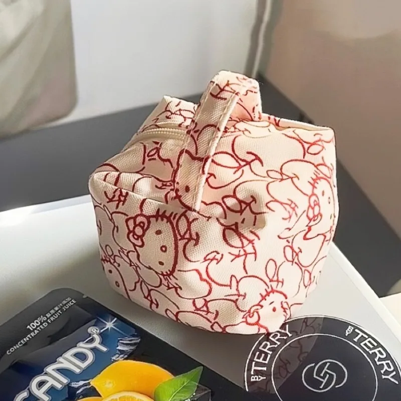 New Kawayi Sanrio Hello Kitty Cartoon Makeup Bag Portable Large Capacity Travel Clutch Bag Printed Clutch Bag for Girls Gifts
New Kawayi Sanrio Hello Kitty Cartoon Makeup Bag Portable Large Capacity Travel Clutch Bag Printed Clutch Bag for Girls Gifts