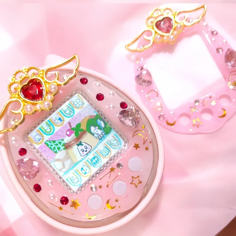 Электронный милый защитный чехол для домашних животных Laurel Love Diamond Wings Стиль Тамагочи 4u/4u + серия Панель для защитной крышки Подарки
Электронный милый защитный чехол для домашних животных Laurel Love Diamond Wings Стиль Тамагочи 4u/4u + серия Панель для защитной крышки Подарки