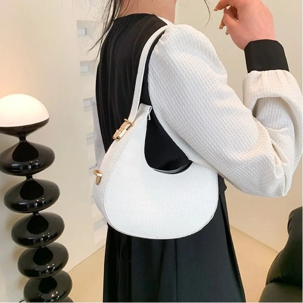 Fashion PU Leather Shoulder Bag Solid Color Daily Use Underarm Bag Small Totes Bag Women
Fashion PU Leather Shoulder Bag Solid Color Daily Use Underarm Bag Small Totes Bag Women