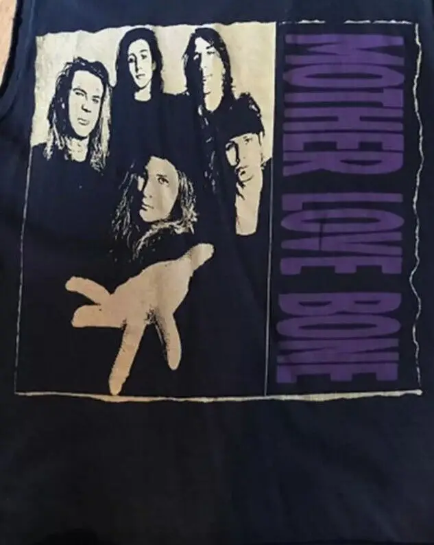 Винтажная черная футболка с надписью Mother Love Bone, размер S, M, L, 2XL, Лидер продаж, новинка
Винтажная черная футболка с надписью Mother Love Bone, размер S, M, L, 2XL, Лидер продаж, новинка