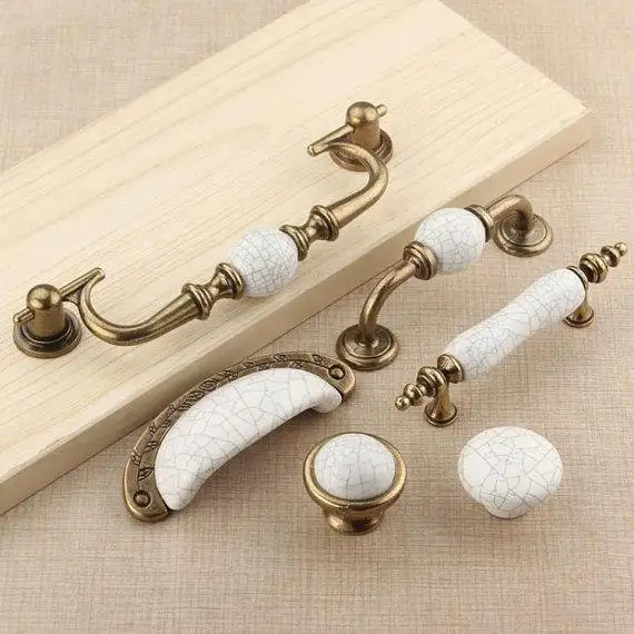 1 Pc Ceramic Knobs Pulls Dresser Drawer Knob Pull Handles Cabinet Door Handle Pull Antique Bronze White Crack Porcelain
1 Pc Ceramic Knobs Pulls Dresser Drawer Knob Pull Handles Cabinet Door Handle Pull Antique Bronze White Crack Porcelain