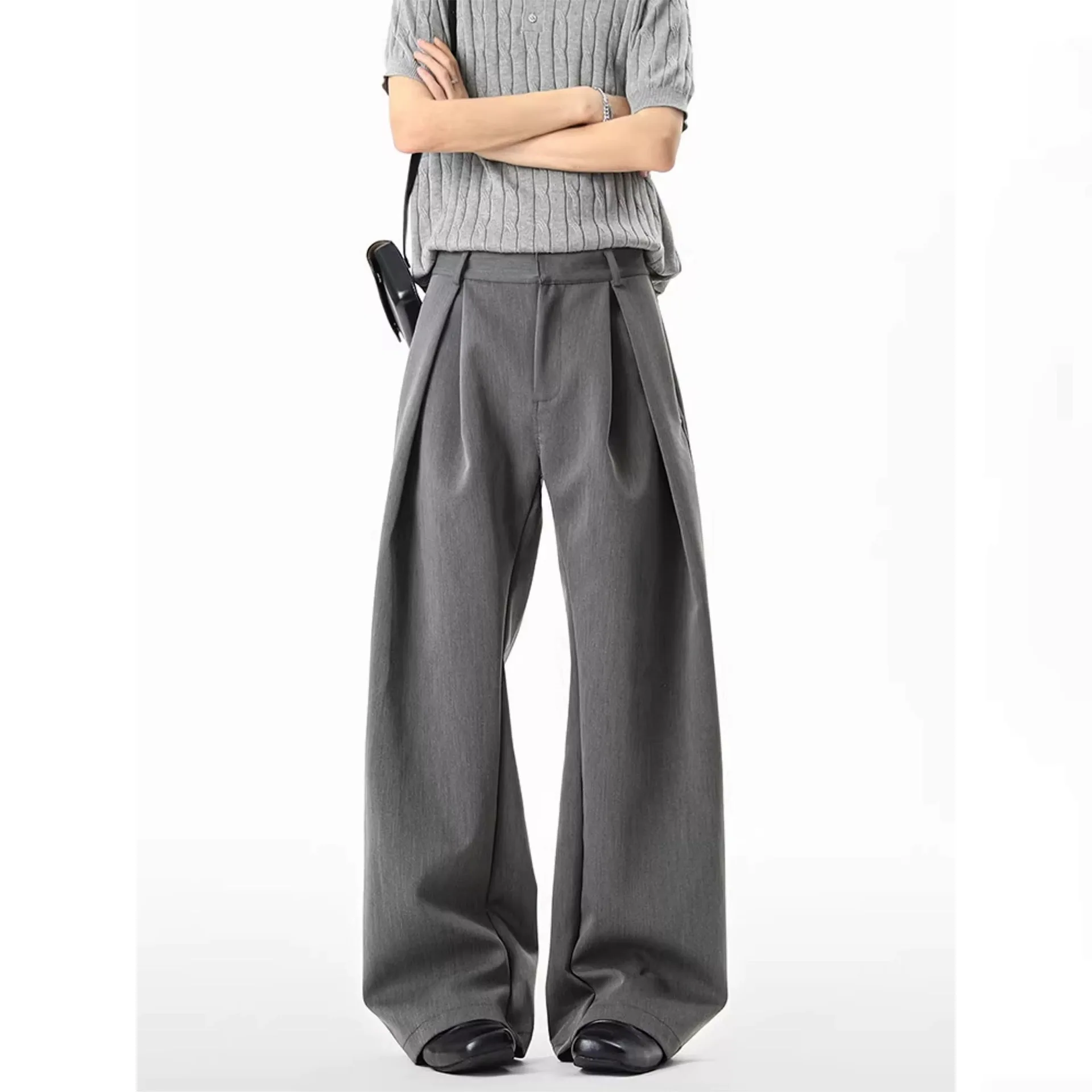 Unisex Suit Pants 2025 New Man High Waist Pants Oversized Double Pleated Curved Wide Leg Trousers Cleanfit Loose Pants Women
Unisex Suit Pants 2025 New Man High Waist Pants Oversized Double Pleated Curved Wide Leg Trousers Cleanfit Loose Pants Women