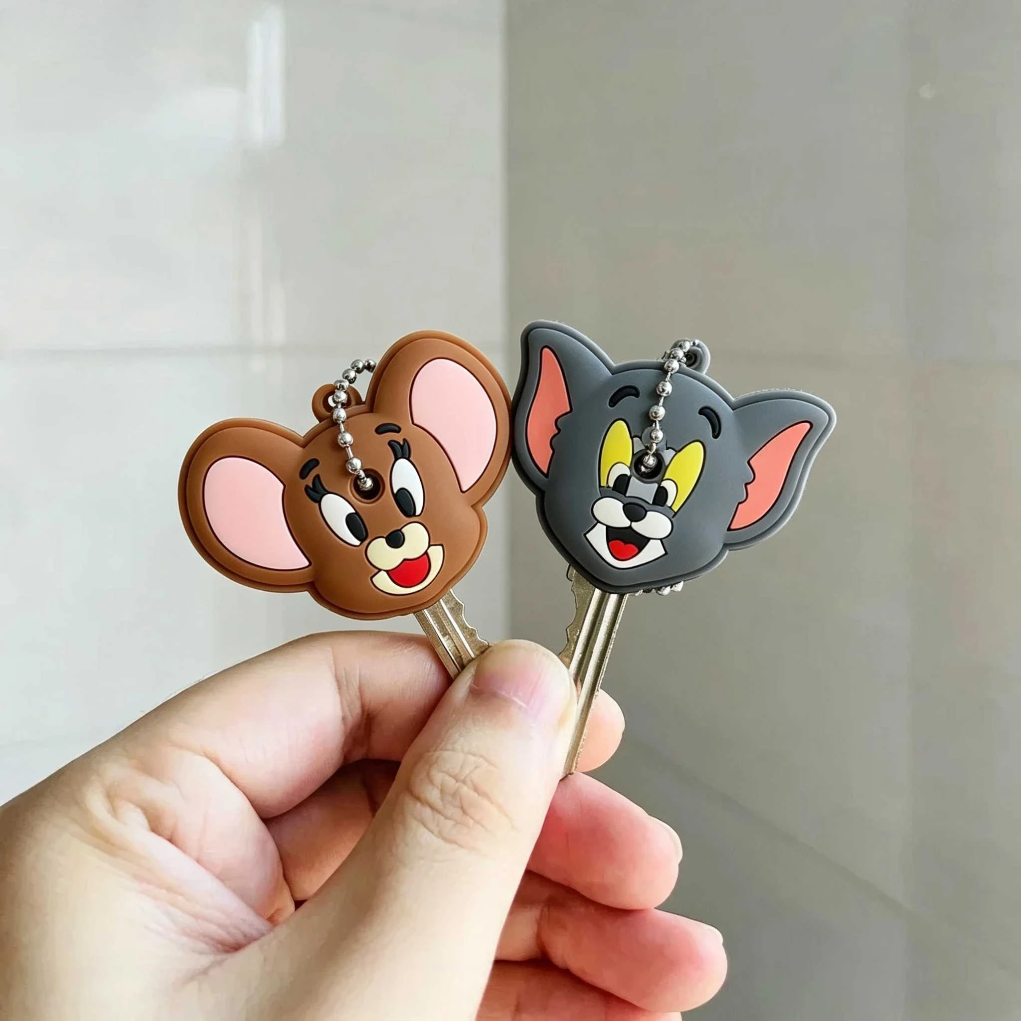 1PCS Tom and Jerry Silicone Motorcycle Key Case Cover Cartoon Keys Cover Cap PVC Soft Key Holder KeyChain For Girl Women Trinket
1PCS Tom and Jerry Silicone Motorcycle Key Case Cover Cartoon Keys Cover Cap PVC Soft Key Holder KeyChain For Girl Women Trinket