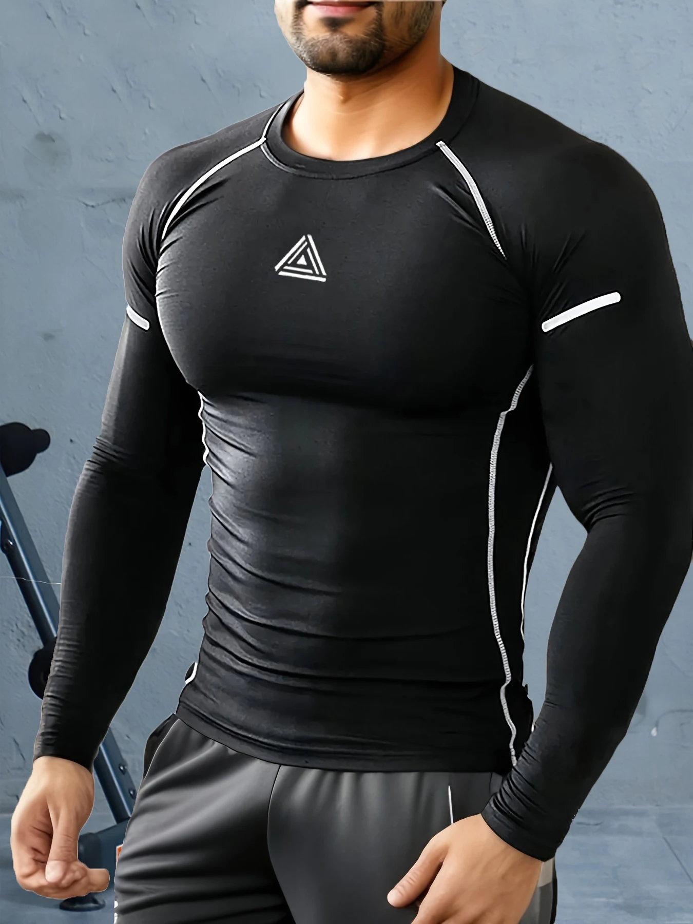 Мужская спортивная футболка с длинным рукавом
Мужская спортивная футболка с длинным рукавом