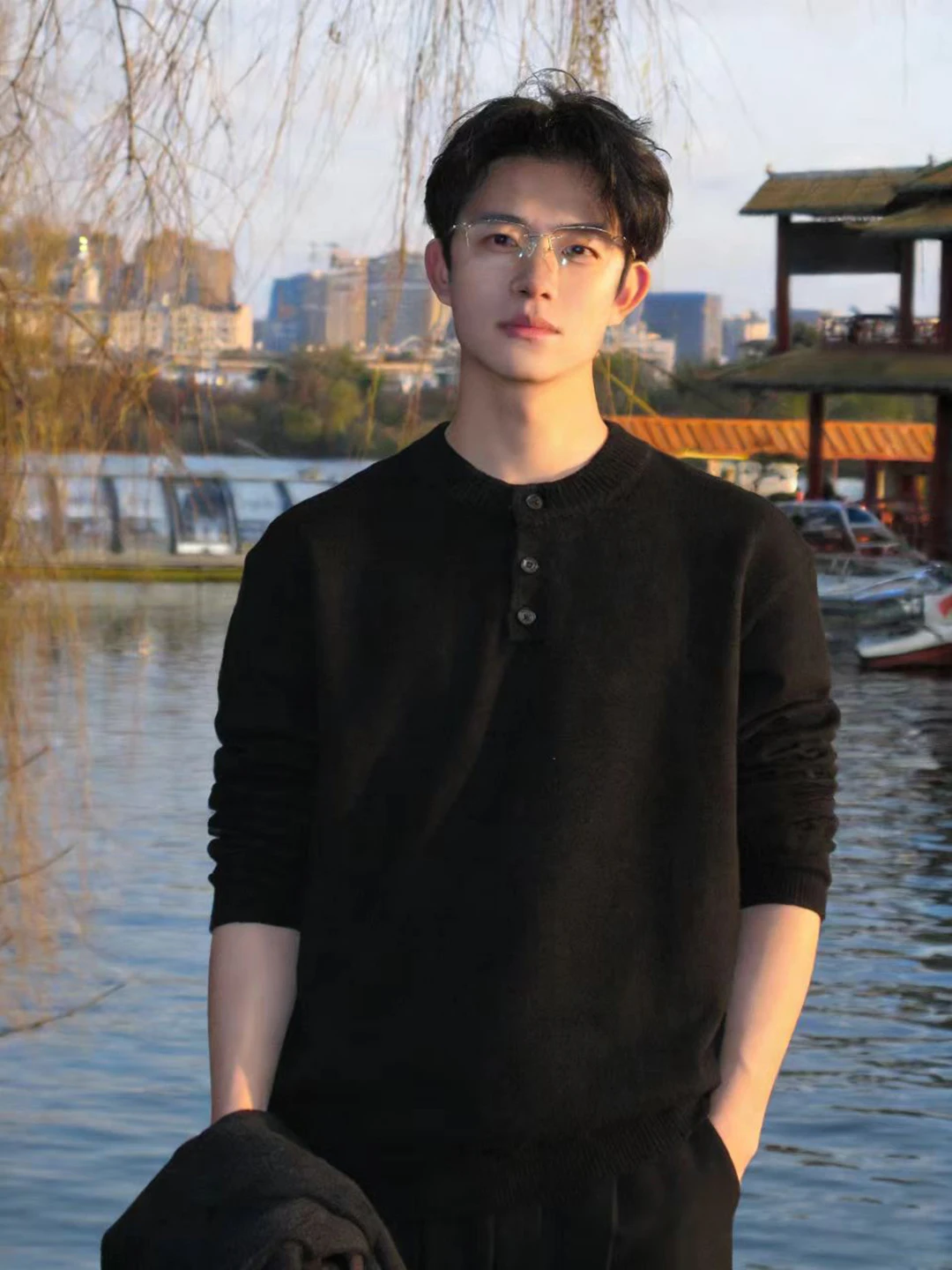 Мужской зимний вязаный свитер Bla Henry в американском ретро-стиле, с длинными рукавами, базовый слой, чистый крой
Мужской зимний вязаный свитер Bla Henry в американском ретро-стиле, с длинными рукавами, базовый слой, чистый крой