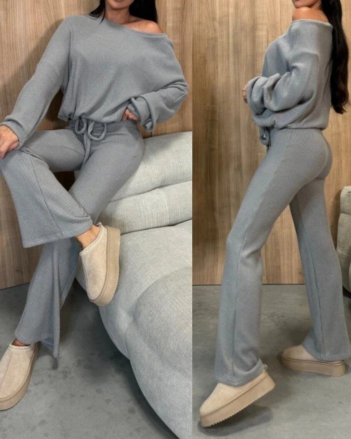 Women's 2024 Autumn Winter Latest 2 Piece Outfits Sketch Neck Long Sleeve Pulleys Top Stretchy Waist Flared Pants Set Tracksuit
Women's 2024 Autumn Winter Latest 2 Piece Outfits Sketch Neck Long Sleeve Pulleys Top Stretchy Waist Flared Pants Set Tracksuit