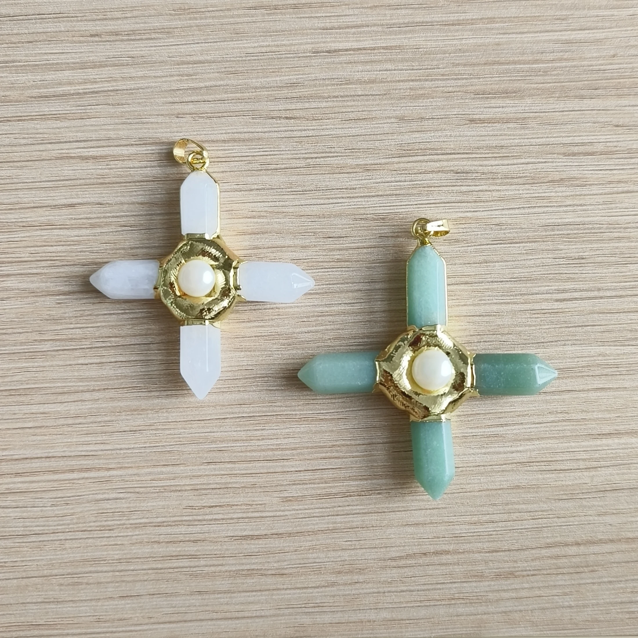 WT-P1967 Винтажный жемчуг в форме креста с 18-каратным позолоченным кулоном из натурального драгоценного камня для женщин, ювелирные изделия ACC
WT-P1967 Винтажный жемчуг в форме креста с 18-каратным позолоченным кулоном из натурального драгоценного камня для женщин, ювелирные изделия ACC