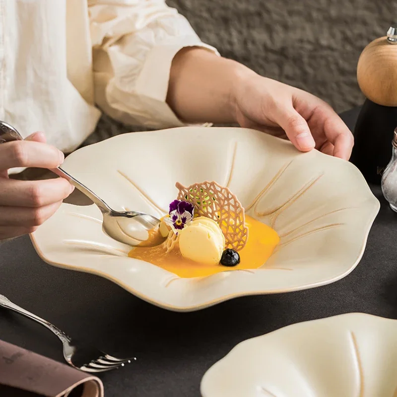 Creative Imitation Lotus Ceramic Western Food Dish Hotel Restaurant Green Tableware New Household High-grade Ceramic Bowl
Creative Imitation Lotus Ceramic Western Food Dish Hotel Restaurant Green Tableware New Household High-grade Ceramic Bowl