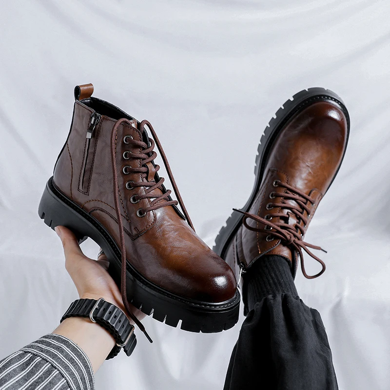 Spring and Autumn new non-slip thick sole in the help of British style casual Martin boots
Spring and Autumn new non-slip thick sole in the help of British style casual Martin boots