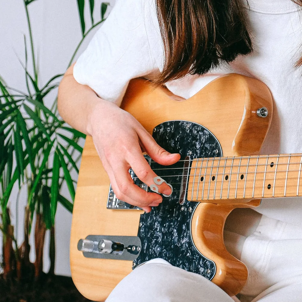 4Pcs Ukulele Thumb Pick Hollowed Adjustable Finger Ring Plectrum for Guitar Banjo Bass Professional Metal Finger Picks
4Pcs Ukulele Thumb Pick Hollowed Adjustable Finger Ring Plectrum for Guitar Banjo Bass Professional Metal Finger Picks