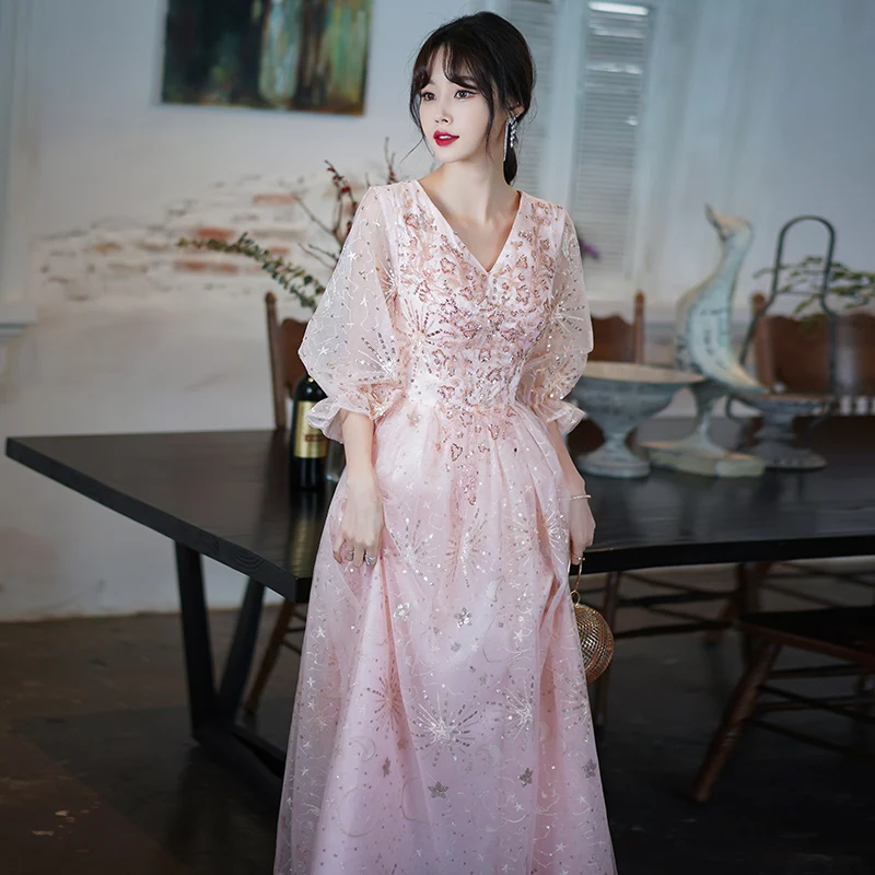 Pink Party Long Elegant V-Neck Luxury Appliques A-Line Floor-Length Tulle Bridesmaid Dresses With Full Sleeves
Pink Party Long Elegant V-Neck Luxury Appliques A-Line Floor-Length Tulle Bridesmaid Dresses With Full Sleeves