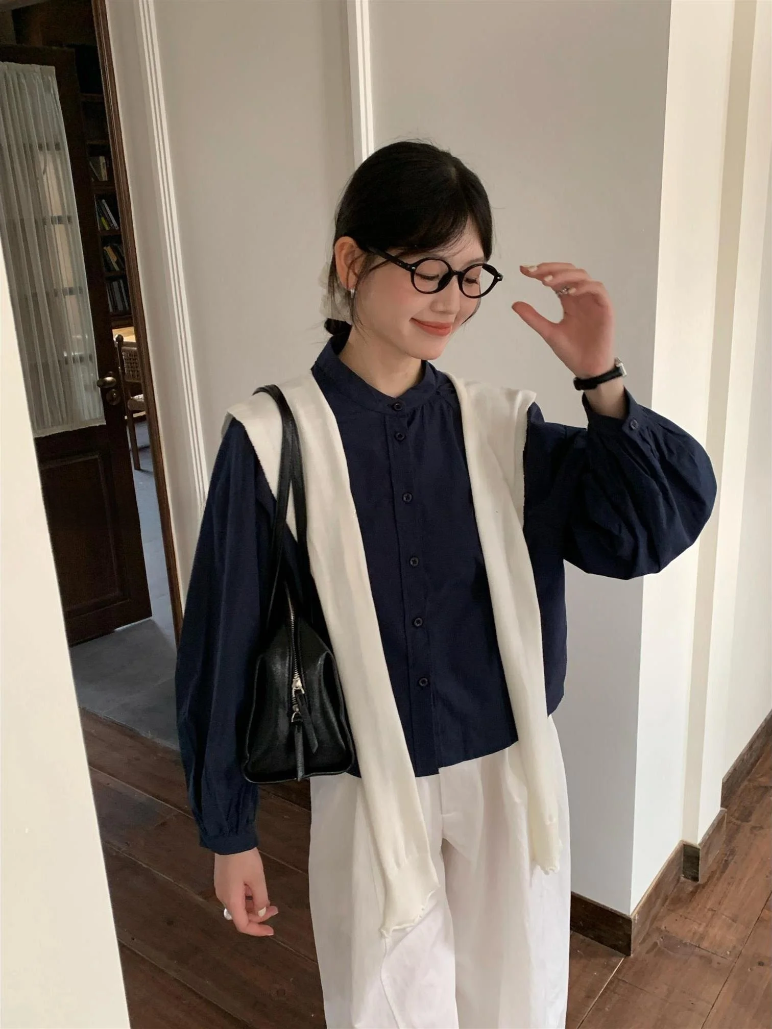 Korean Style Long Sleeve round Neck Fashion Design Women's Shirt Shoulder Wrap Two Piece Set Layering Elegant Top for Middle-...
Korean Style Long Sleeve round Neck Fashion Design Women's Shirt Shoulder Wrap Two Piece Set Layering Elegant Top for Middle-...