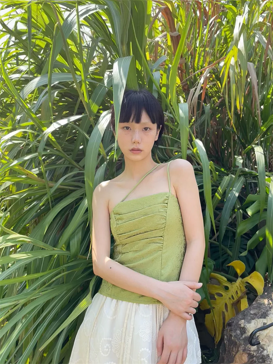 Asymmetrical Spring een Emed Texture Ribbon Strap Top Original Design Slim Fit Polyester Material Regular Length
Asymmetrical Spring een Emed Texture Ribbon Strap Top Original Design Slim Fit Polyester Material Regular Length