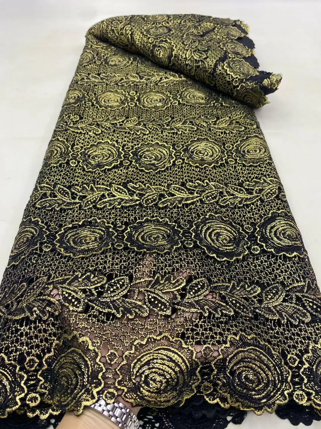 5 Yards Latest African Sequin Embroidery Lace Fabric,Water Soluble,Wedding Dress,Tulle,Cotton Fabrics By The Meter,High Quality
5 Yards Latest African Sequin Embroidery Lace Fabric,Water Soluble,Wedding Dress,Tulle,Cotton Fabrics By The Meter,High Quality