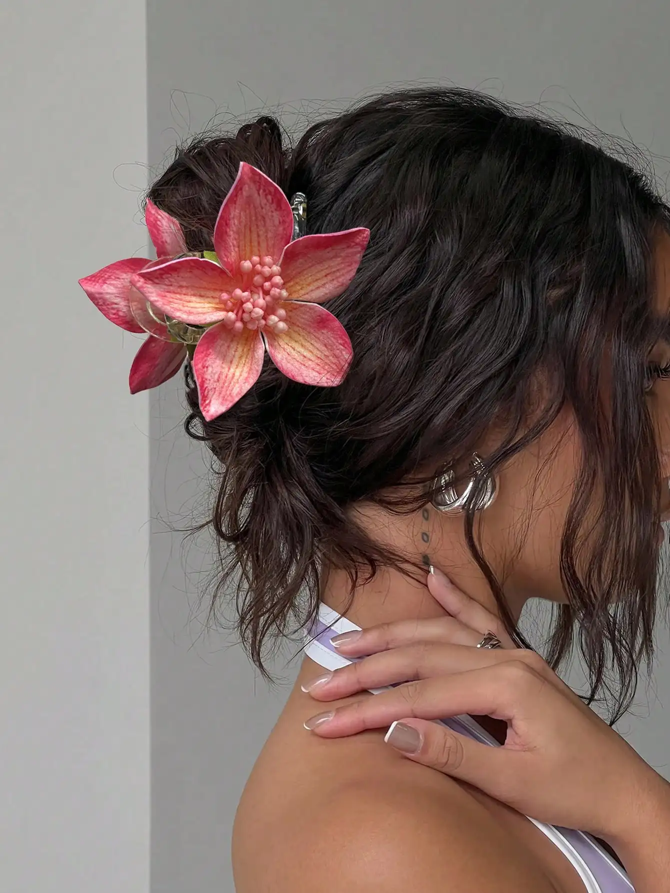 1pc Bohemian Floral Hair Clip, Fashion Hair Accessory For Women, Pink Hair Clip Summer Beach Claw Clips Vacay Hair Claws
1pc Bohemian Floral Hair Clip, Fashion Hair Accessory For Women, Pink Hair Clip Summer Beach Claw Clips Vacay Hair Claws