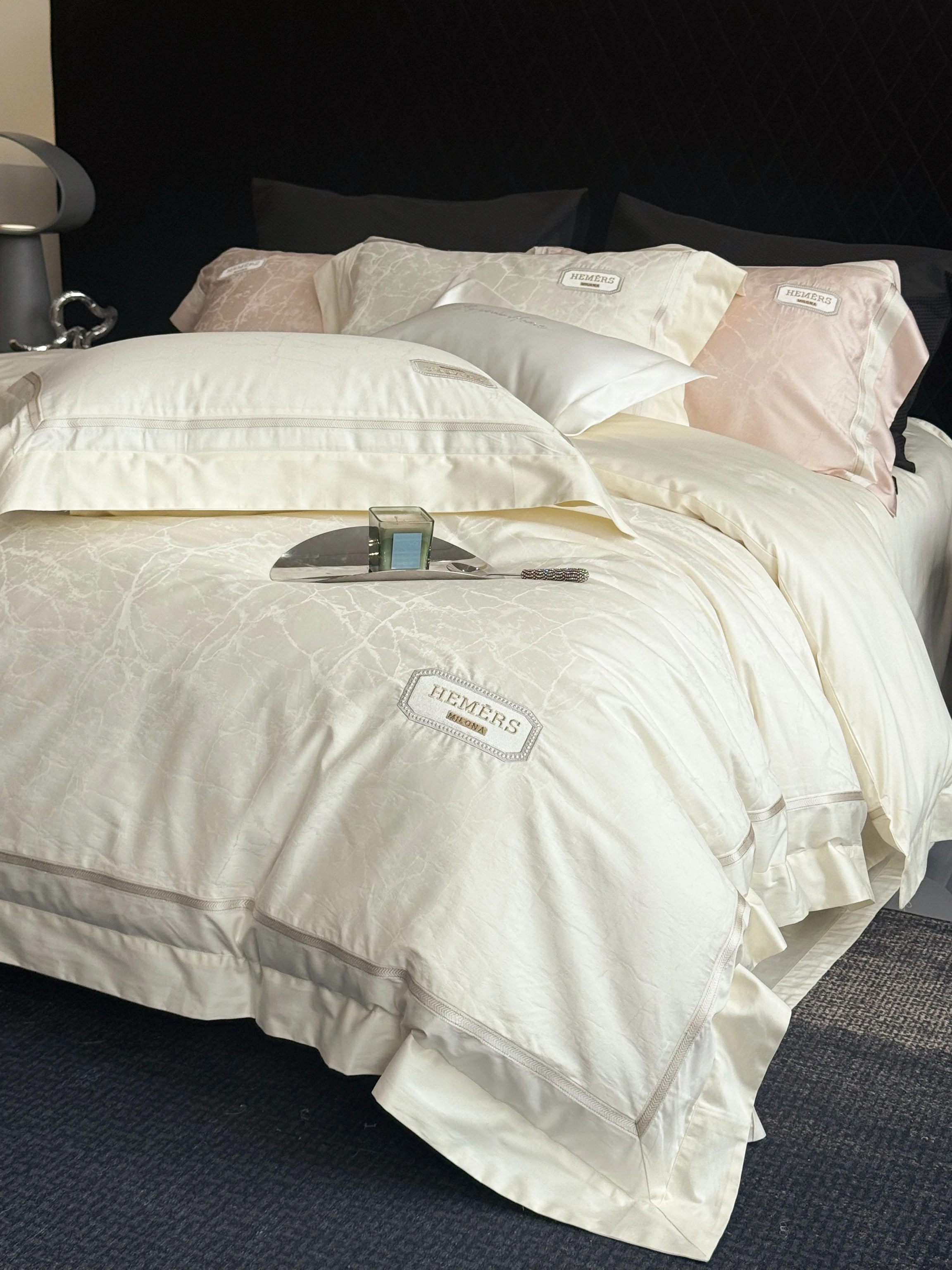 Luxury Korean Bedding Set 100% Cotton Linens Cream Marble Texture 2-Person Cotton Bed Linen King Queen Size 4Pcs
Luxury Korean Bedding Set 100% Cotton Linens Cream Marble Texture 2-Person Cotton Bed Linen King Queen Size 4Pcs
