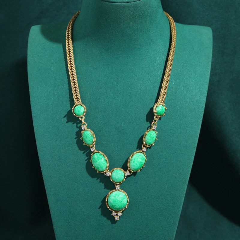 Retro Pendant Vintage Oval Green Natural Stone Necklace Gold Color Luxury Brands Designer High Quality Jewelry For Festival 2026
Retro Pendant Vintage Oval Green Natural Stone Necklace Gold Color Luxury Brands Designer High Quality Jewelry For Festival 2026