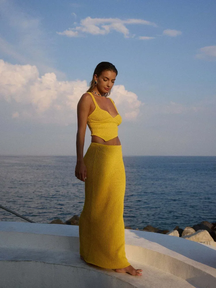 Women Yellow Solid Knitted Sling 2 Piece Sets Elegant Sleeveless Slim Fit V Neck Vest Long Skirt Suits Lady Party Evening Wear
Women Yellow Solid Knitted Sling 2 Piece Sets Elegant Sleeveless Slim Fit V Neck Vest Long Skirt Suits Lady Party Evening Wear