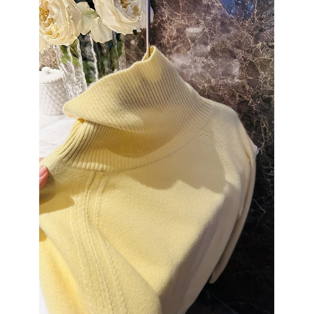 e Soft Camere Wool Sweater Gentle Sle Loose Fit Turn-Down Collar Long Sve Pure Color Autumn Faion Women's Kni...
e Soft Camere Wool Sweater Gentle Sle Loose Fit Turn-Down Collar Long Sve Pure Color Autumn Faion Women's Kni...