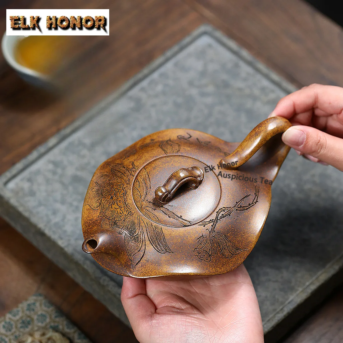 410ml Aesthetic Yixing Purple Clay Teapots Handmade Lotus Leaf Pot Raw Ore Keel Gold Sand Mud Kettle Zisha Tea Set Accessories
410ml Aesthetic Yixing Purple Clay Teapots Handmade Lotus Leaf Pot Raw Ore Keel Gold Sand Mud Kettle Zisha Tea Set Accessories