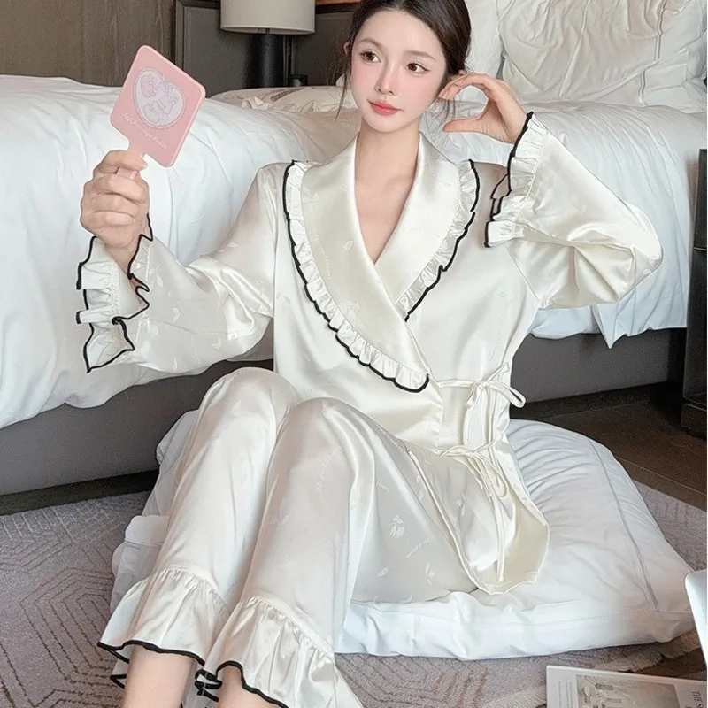 Осень-зима 2022, женские элитные пижамы, жаккардовый ледяной шелк, комплект из двух предметов, винтажные брюки с длинными рукавами, домашняя одежда, домашняя одежда, ночная рубашка
Осень-зима 2022, женские элитные пижамы, жаккардовый ледяной шелк, комплект из двух предметов, винтажные брюки с длинными рукавами, домашняя одежда, домашняя одежда, ночная рубашка