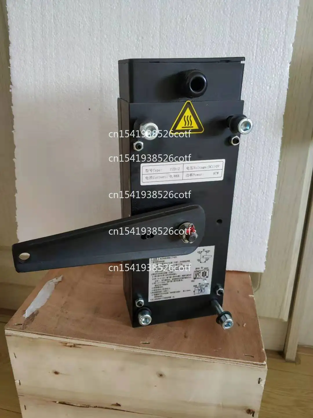 Тормоз электромагнитный для лифта FZD12 DC110 GTW8 7 9, основной блок, тормозная камера (один блок)
Тормоз электромагнитный для лифта FZD12 DC110 GTW8 7 9, основной блок, тормозная камера (один блок)