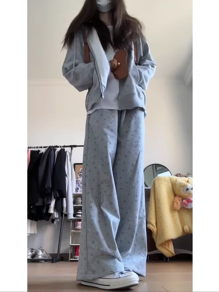 Girls' sports suit for spring and autumn students, loose fit and slimming Korean version, fashionable hoodie, casual two-piece s
Girls' sports suit for spring and autumn students, loose fit and slimming Korean version, fashionable hoodie, casual two-piece s