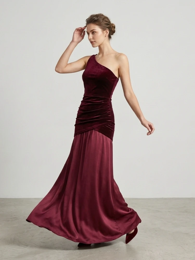 Women's Elegant Patchwork Velvet One-Shoulder Evening Maxi Dress 2026 New Summer Ruched Waist Formal Weddings Long Dresses
Women's Elegant Patchwork Velvet One-Shoulder Evening Maxi Dress 2026 New Summer Ruched Waist Formal Weddings Long Dresses