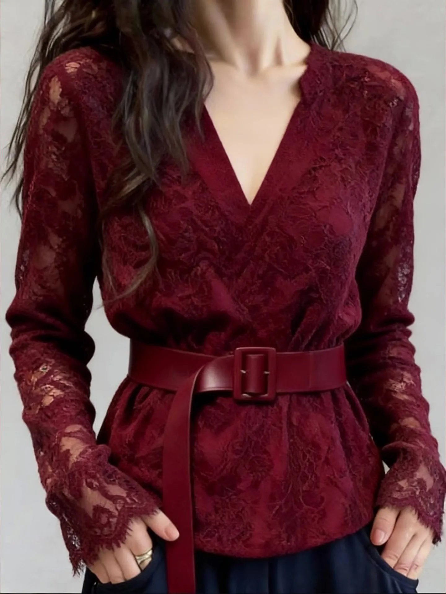 Elegant Red Lace Long Sleeve V-Neck Top Women's Fashionable Versatile Winter New Arrival Commute Style Loose Fit Korean Version
Elegant Red Lace Long Sleeve V-Neck Top Women's Fashionable Versatile Winter New Arrival Commute Style Loose Fit Korean Version