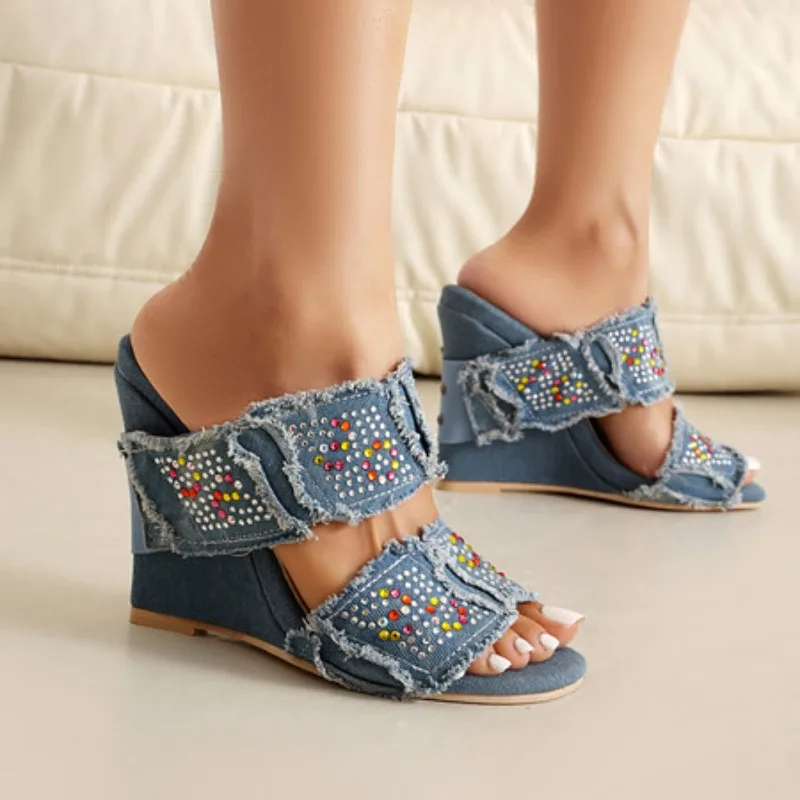 Fashion Pumps New Handmade Custom Women Shoes Water Diamond Denim Slope Heel Sandals Women Summer Open Shoes
Fashion Pumps New Handmade Custom Women Shoes Water Diamond Denim Slope Heel Sandals Women Summer Open Shoes