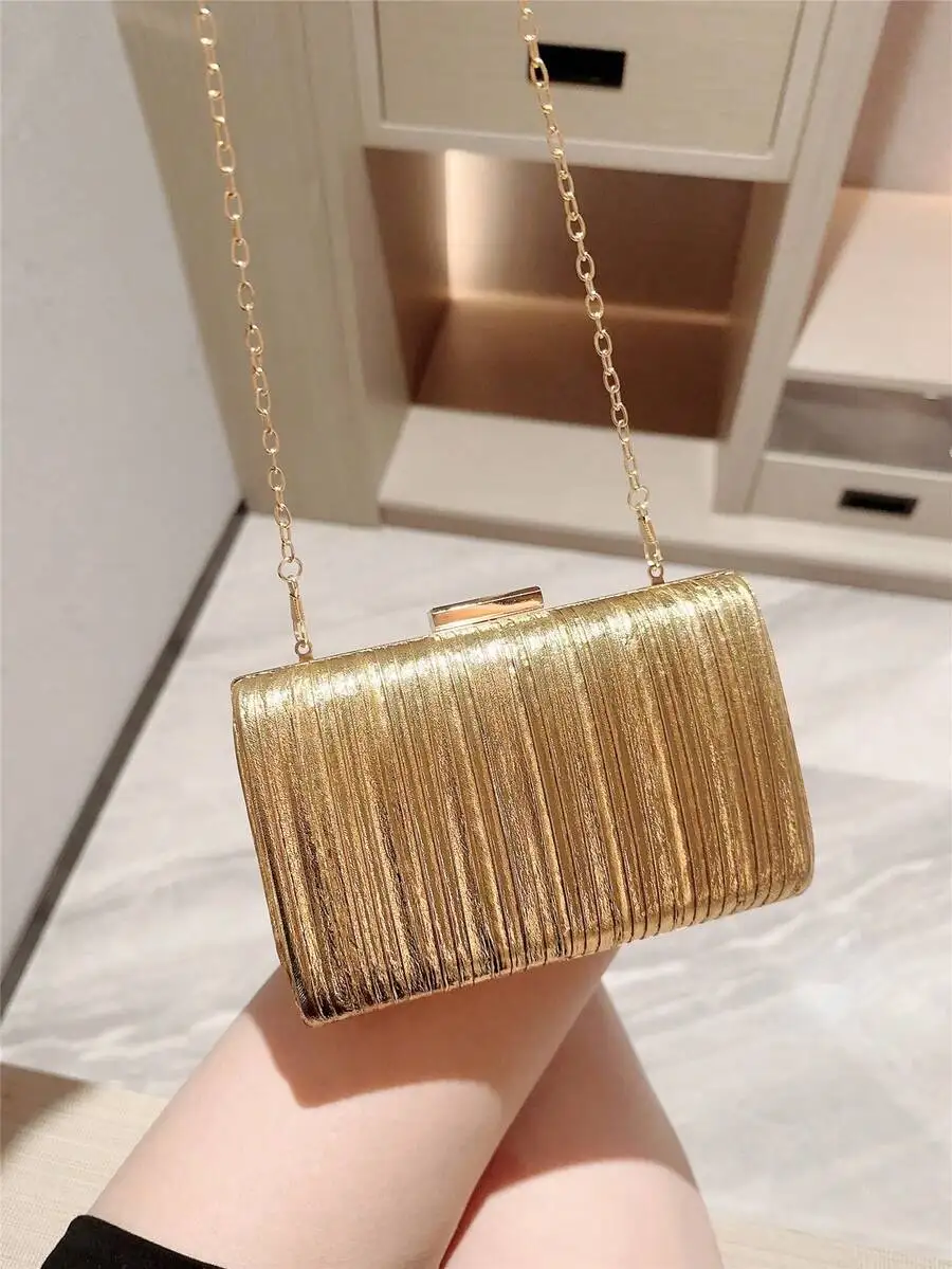 Gold Tone Pleated Clutch Bag With Chain Strap For Evening Party
Gold Tone Pleated Clutch Bag With Chain Strap For Evening Party