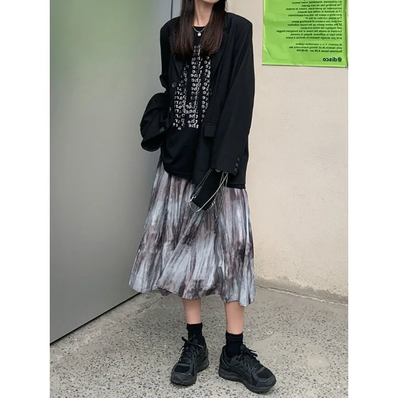 Chiffon Gradient Print Oil Painting Women's New Retro Tie-Dye Mid-Length Slim Design Umbrella Skirt
Chiffon Gradient Print Oil Painting Women's New Retro Tie-Dye Mid-Length Slim Design Umbrella Skirt