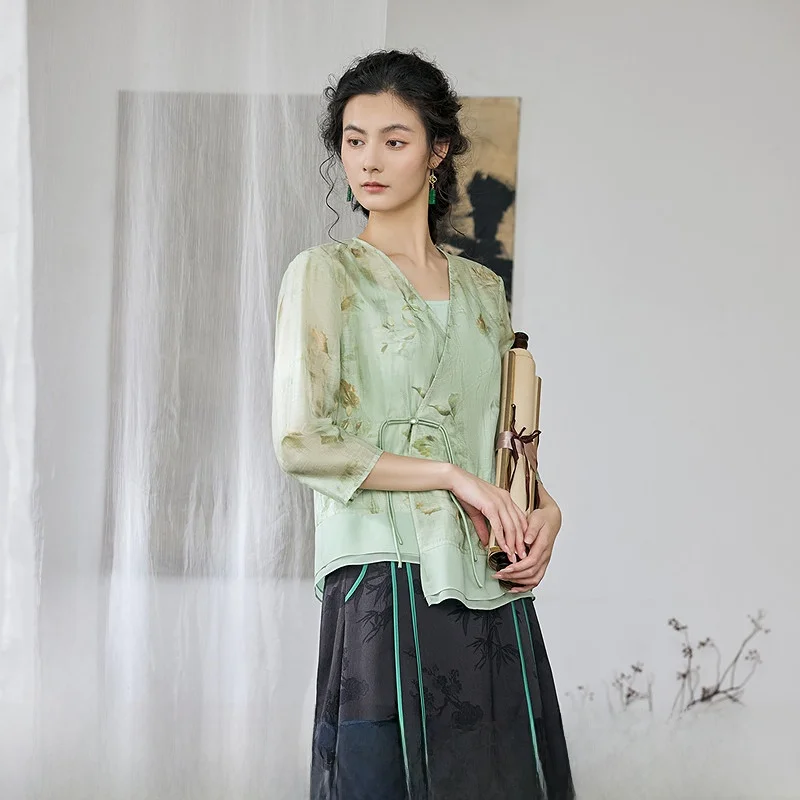 Элегантная женская блузка без рукавов с цветочным принтом, дышащая, прямого кроя, с V-образным вырезом, весна 2025, новинка от A Life on the Left
Элегантная женская блузка без рукавов с цветочным принтом, дышащая, прямого кроя, с V-образным вырезом, весна 2025, новинка от A Life on the Left