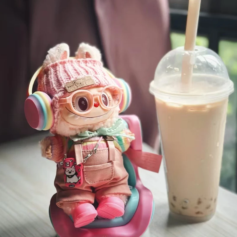Pink Cargo Pants Rainbow Headphones Five-piece Set, Labubu Clothes Trendy Outfit, New Labubu Accessories for Going Out (no Doll)
Pink Cargo Pants Rainbow Headphones Five-piece Set, Labubu Clothes Trendy Outfit, New Labubu Accessories for Going Out (no Doll)