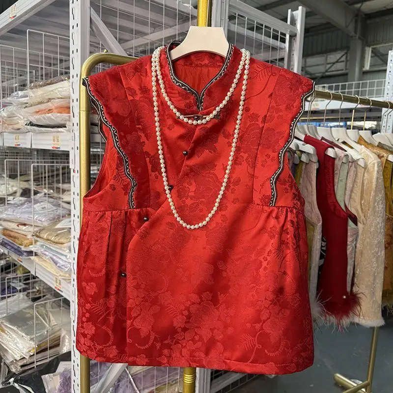 Женский новый жилет в китайском стиле ретро, красный, праздничный, с белыми бутонарами и подкладкой, уникальный повседневный жакет-жилет для весны и осени
Женский новый жилет в китайском стиле ретро, красный, праздничный, с белыми бутонарами и подкладкой, уникальный повседневный жакет-жилет для весны и осени
