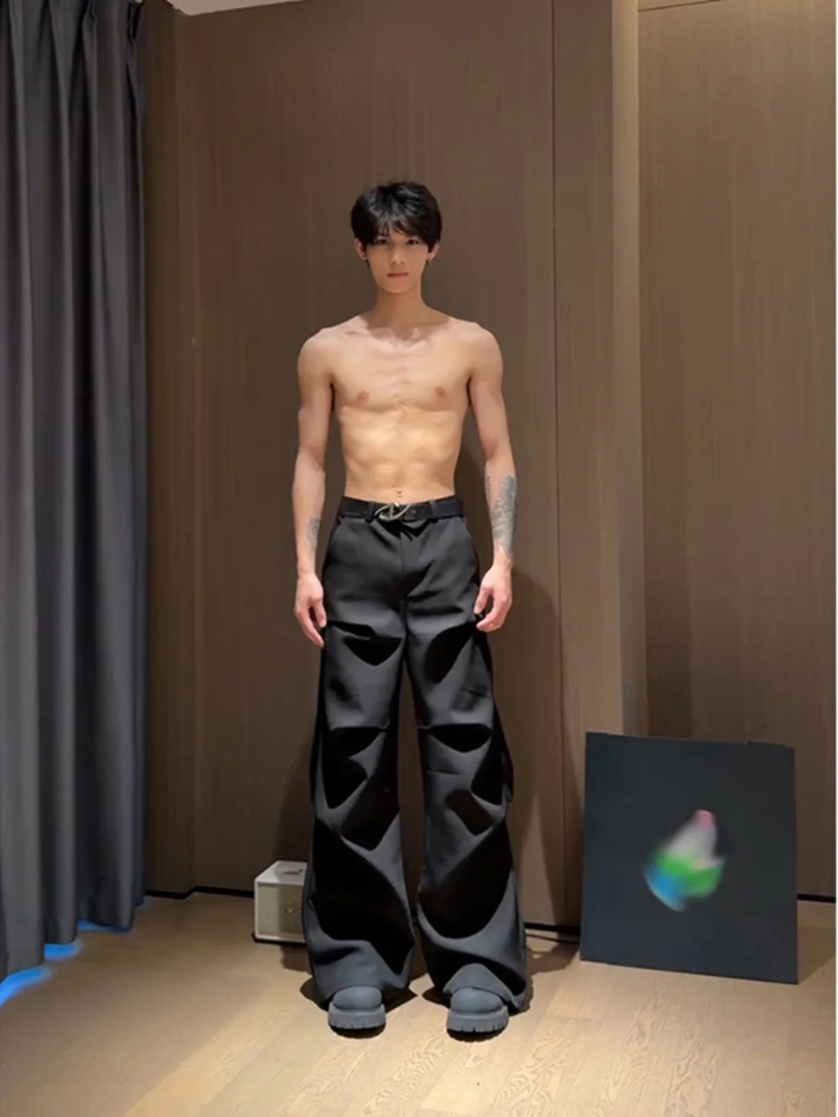 Bla Pleated Casual Pants Men's Summer American Cool High Waist Trousers Drapey Suit Pants Loose Fit Workwear Sle
Bla Pleated Casual Pants Men's Summer American Cool High Waist Trousers Drapey Suit Pants Loose Fit Workwear Sle