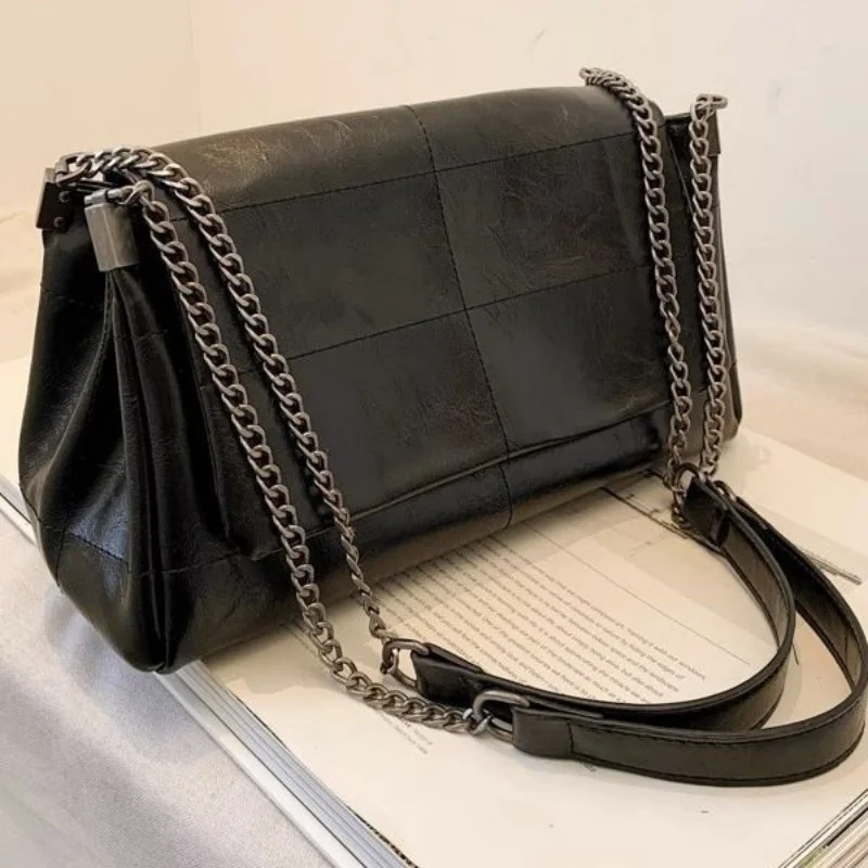 Women's Large Capacity Fashionable Chain Crossbody Bag 2026 Trendy High Quality Luxury Handbag Casual Commuter Shoulder Bag
Women's Large Capacity Fashionable Chain Crossbody Bag 2026 Trendy High Quality Luxury Handbag Casual Commuter Shoulder Bag