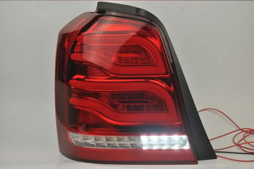 2pcs Car bumper lamp Tail Lights For Highlander Taillight 2004 2005 2006 2007year Led Tail Lights Fog lamp Highlander Rear Lamp
2pcs Car bumper lamp Tail Lights For Highlander Taillight 2004 2005 2006 2007year Led Tail Lights Fog lamp Highlander Rear Lamp