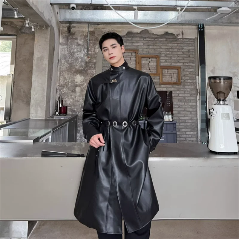 2023 Autumn and winter new Chinese retro PU leather trench coat male trend high-grade metal deconstruction in the long coat
2023 Autumn and winter new Chinese retro PU leather trench coat male trend high-grade metal deconstruction in the long coat
