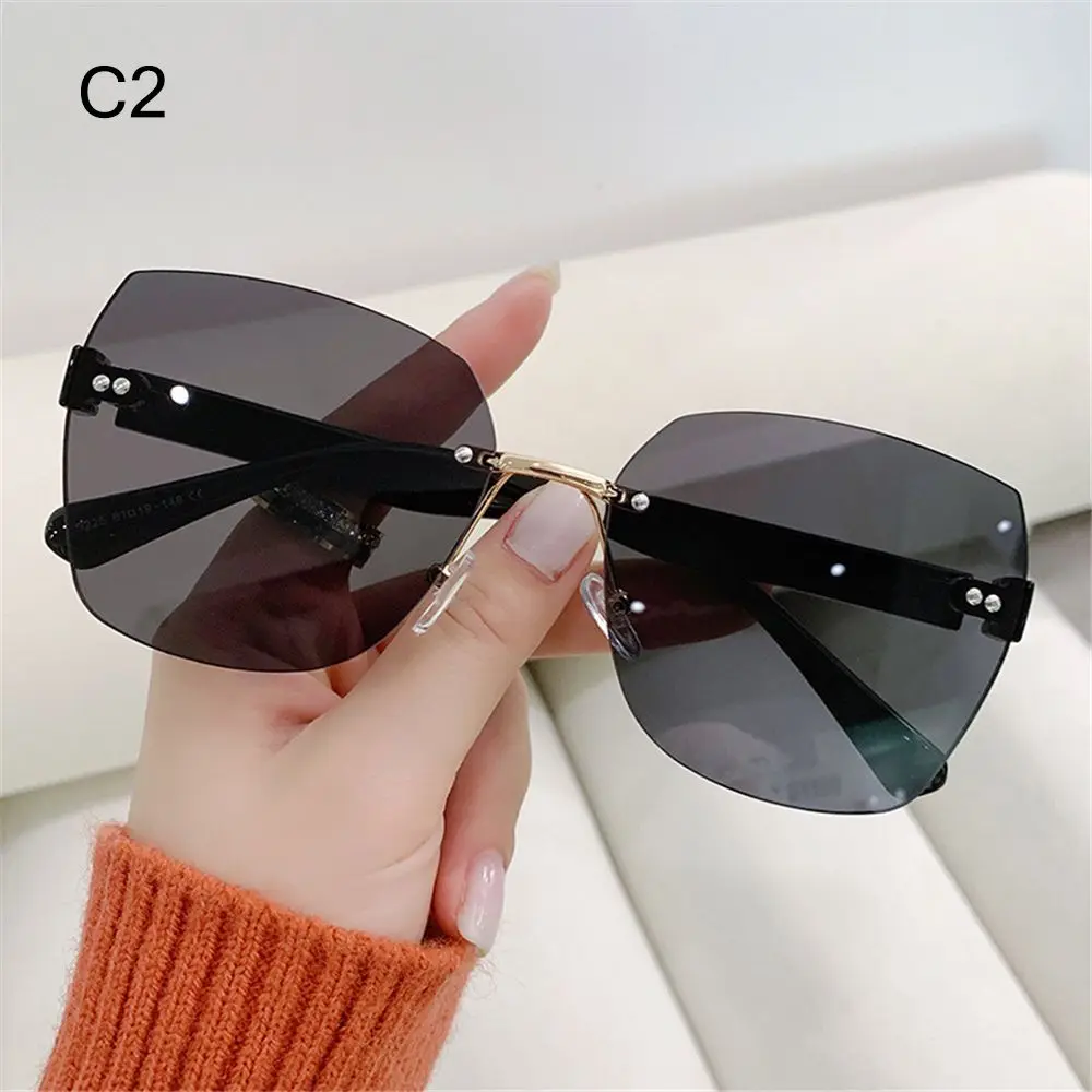 2022 New Vintage Ladies Eyeglasses Rimless Sunglasses Frameless Sun Glasses Gradient Sunglasses Women Shades
2022 New Vintage Ladies Eyeglasses Rimless Sunglasses Frameless Sun Glasses Gradient Sunglasses Women Shades