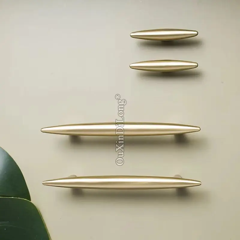 Новинка, 2 шт., твердые латунные европейские мебельные ручки, ручки для ящиков, шкафа, обуви, кухонный шкаф для телевизора, ручки и ручки
Новинка, 2 шт., твердые латунные европейские мебельные ручки, ручки для ящиков, шкафа, обуви, кухонный шкаф для телевизора, ручки и ручки