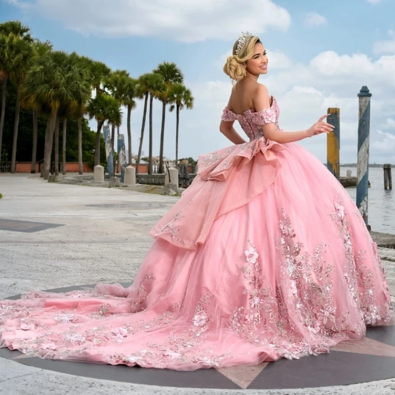 Pink Shiny Princess Ball Gown Quinceanera Dresses Beaded Flower Sequin Appliques Lace Crystals Beads Tull Luxury Sweet 16 Dress
Pink Shiny Princess Ball Gown Quinceanera Dresses Beaded Flower Sequin Appliques Lace Crystals Beads Tull Luxury Sweet 16 Dress