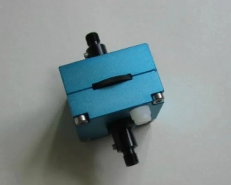 Волоконно-оптический переменный аттенюатор Оптическая дорожка Сигнальная форма и регулируемый аттенюационный эксперимент SMA905 FVA-UV
Волоконно-оптический переменный аттенюатор Оптическая дорожка Сигнальная форма и регулируемый аттенюационный эксперимент SMA905 FVA-UV