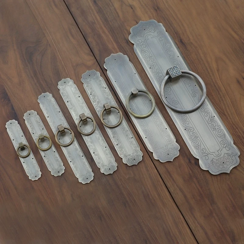 Antique Brass Cabinet Pull Ornamental Pattern Single Hole Handle for Classic Wood Furniture Wardrobe Bookshelf & Dresser Doors
Antique Brass Cabinet Pull Ornamental Pattern Single Hole Handle for Classic Wood Furniture Wardrobe Bookshelf & Dresser Doors