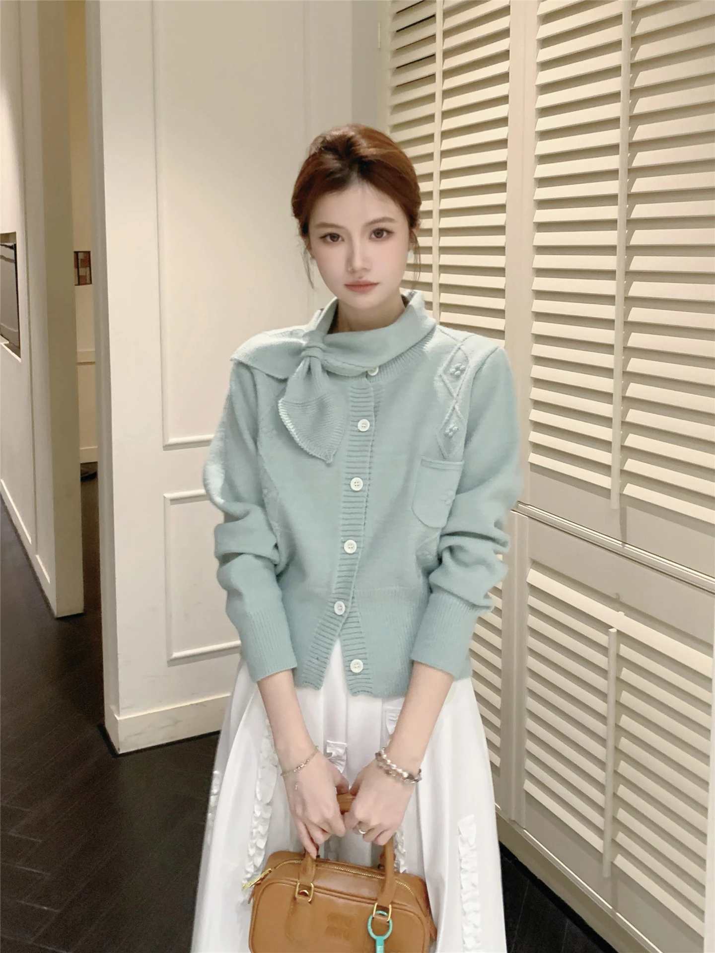 Soft Cozy Versatile Women's Knitted Open Cardigan with Scarf Autumn Winter Faion Gentle Sle Loose Fit Long Sve Sweater
Soft Cozy Versatile Women's Knitted Open Cardigan with Scarf Autumn Winter Faion Gentle Sle Loose Fit Long Sve Sweater