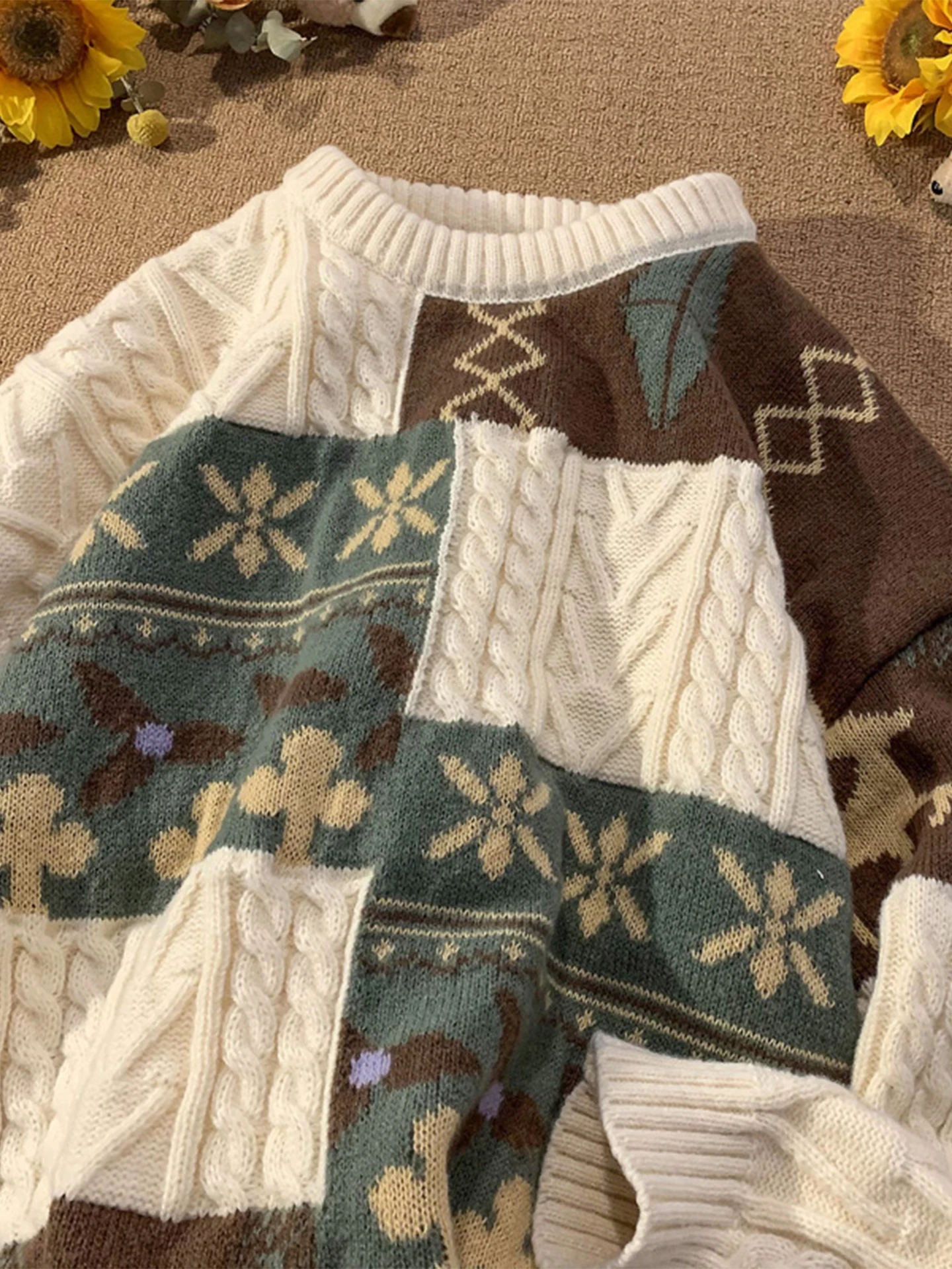 Мужской вязаный свитер в японском ретро-стиле, утепленный, для зимы, свободного кроя, повседневный, из полиэфирного волокна, с длинными рукавами
Мужской вязаный свитер в японском ретро-стиле, утепленный, для зимы, свободного кроя, повседневный, из полиэфирного волокна, с длинными рукавами