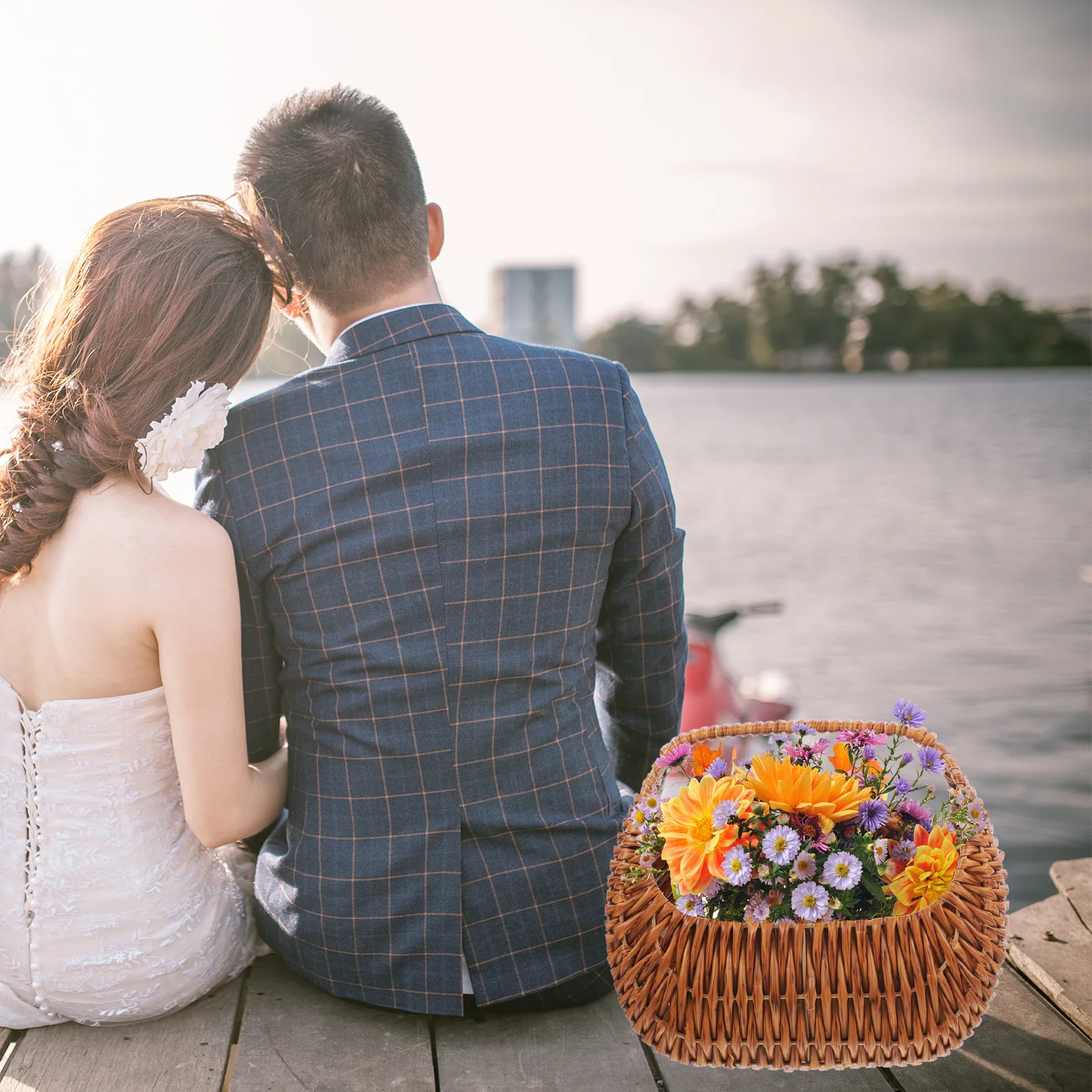 Woven Flower Basket Vintage Decorative Handmade Storage Baskets for Home Wedding Candy Holder Iron Handles Beige Color
Woven Flower Basket Vintage Decorative Handmade Storage Baskets for Home Wedding Candy Holder Iron Handles Beige Color