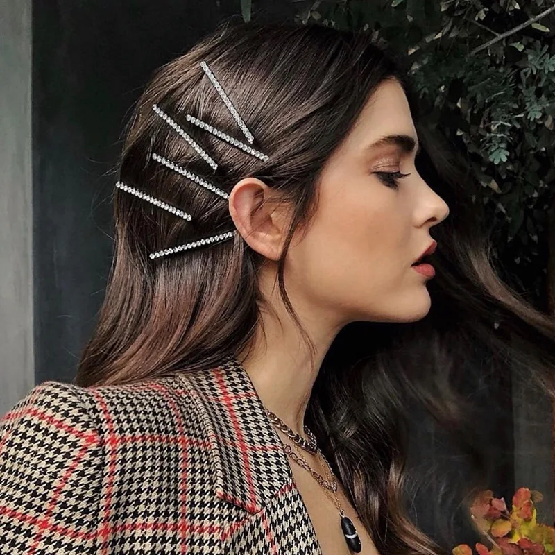4PCS Korean version of simple rhinestone cute hairpin female bangs clip edge clip flash diamond one-word clip hairpin
4PCS Korean version of simple rhinestone cute hairpin female bangs clip edge clip flash diamond one-word clip hairpin